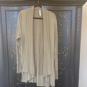 Athleta Pranayama Women’s Open Front Cardigan in light olive size XL